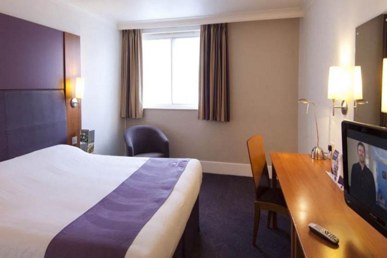 Premier Inn Maidstone Exterior foto